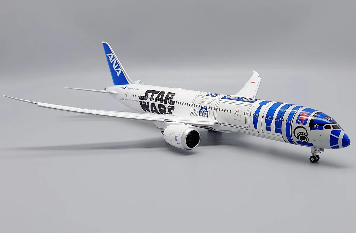 新品] ANA 787-9 STAR WARS R2-D2 1:400-