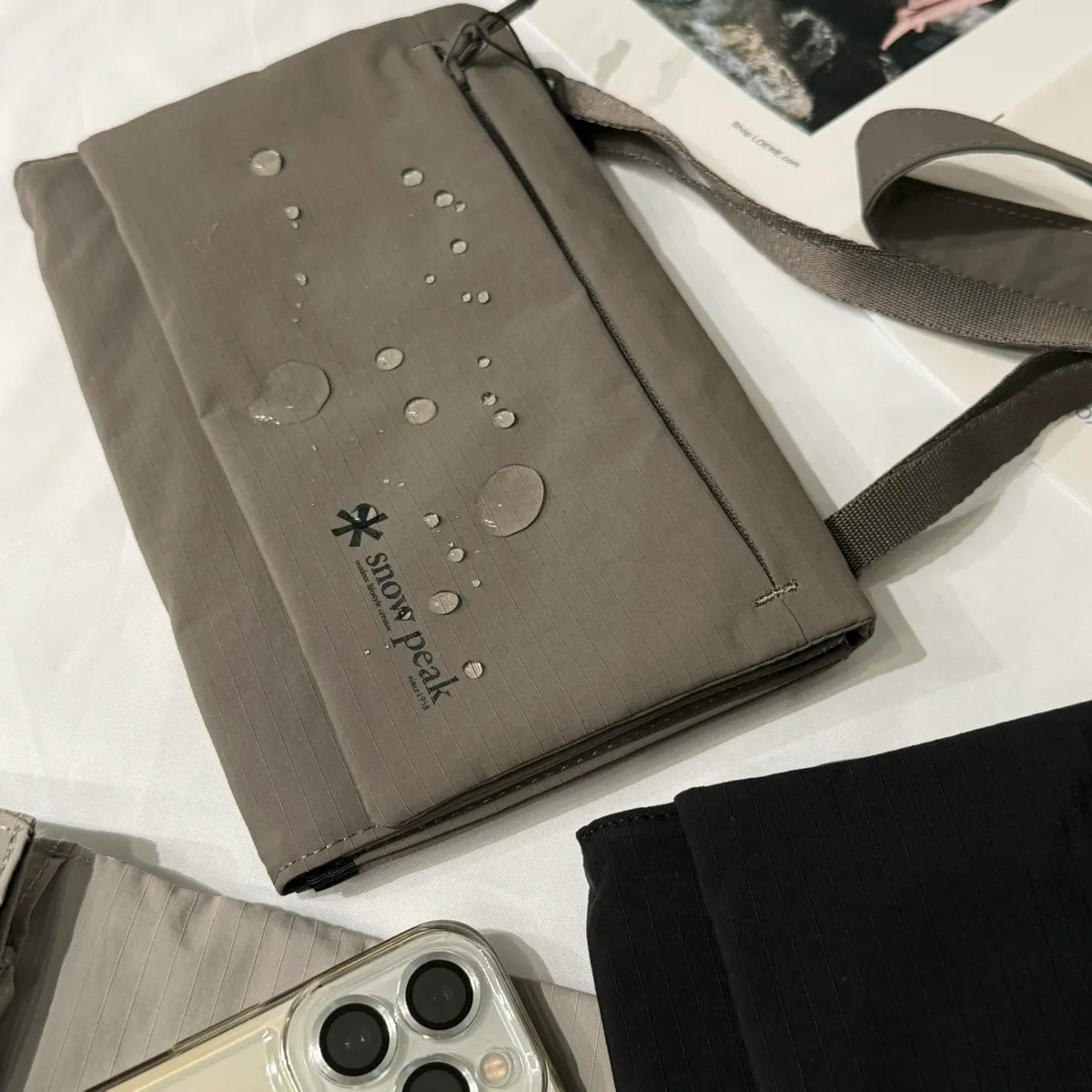 SNOWPEAK■Dual-Tech Travel Slim CrossBAG L ■送料込 SNOWPEAK□Dual-Tech Travel Slim CrossBAG L □送料込 (Snow