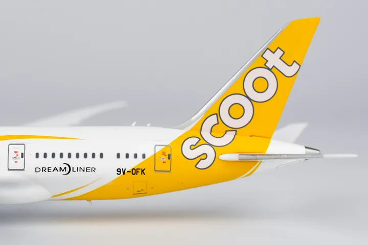 24時間限定タイムセール 本物新品保証】 NG きしむ Boeing 787-9