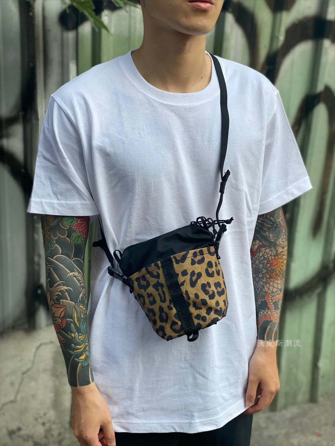 supreme neck pouch