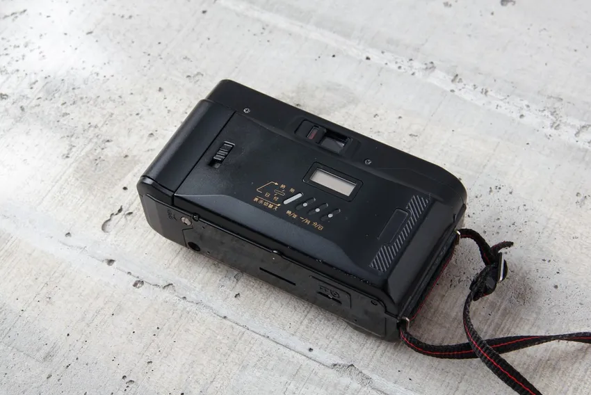 KYOCERA TD CARL ZEISS 35mm F3.5 底片傻瓜相機卡爾蔡司