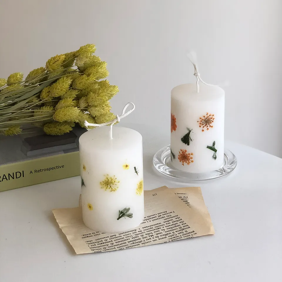 Wonderful DIY Decorate Candles With Dry Flowers
