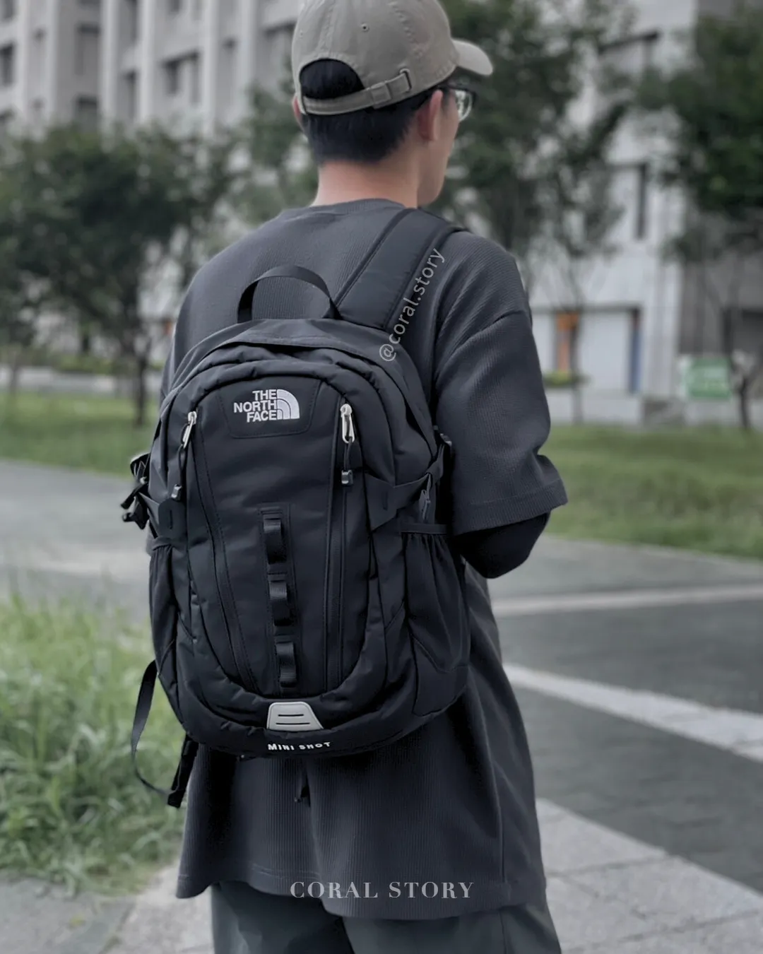 THE NORTH FACE MINI SHOT 18L