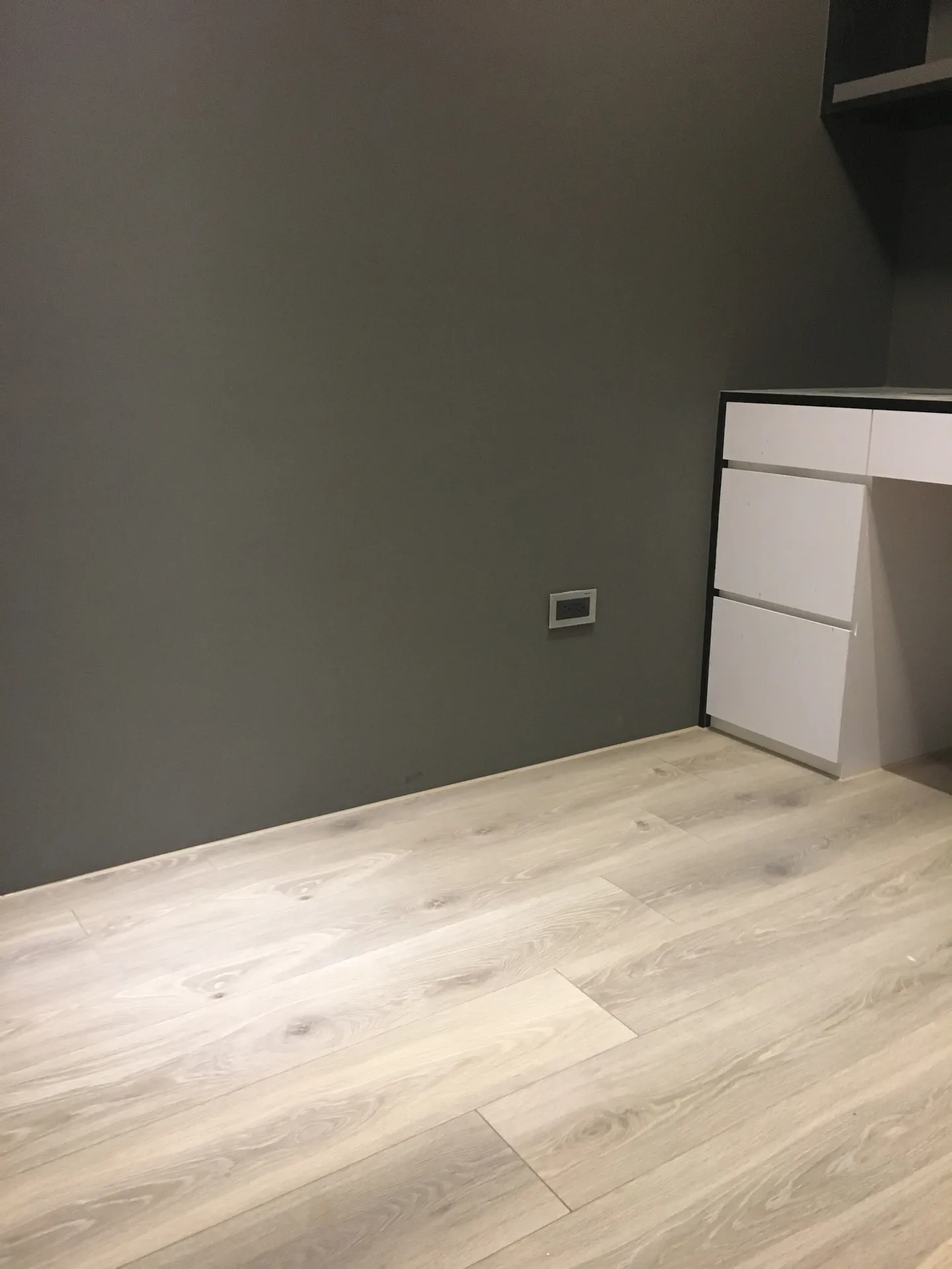 Yashirin kamera qizlarga josuslik qiladi