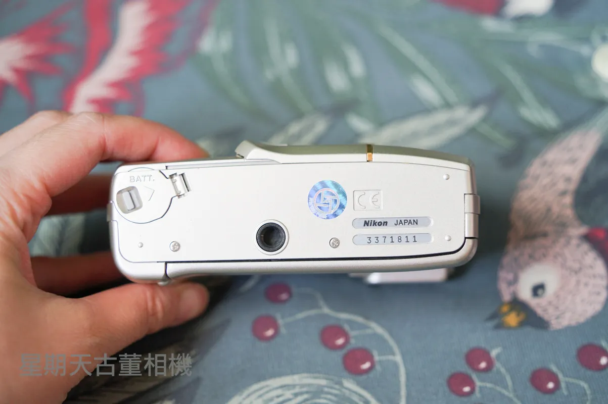 NIKON Lite Touch zoom 120ED QD PANORAMA 底片傻瓜相機