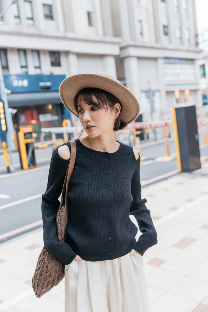 如若初見 (法式挖肩織紋開襟上衣) C18