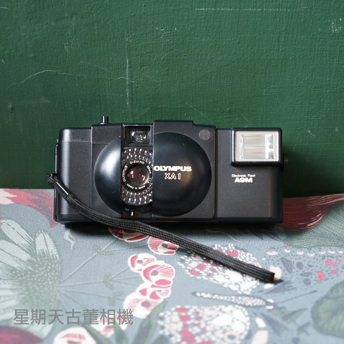 OLYMPUS XA1 + A9M 閃燈光電池免電池傻瓜底片機黑色