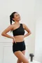 Vitalis 粗單肩 Bra Top | 1色