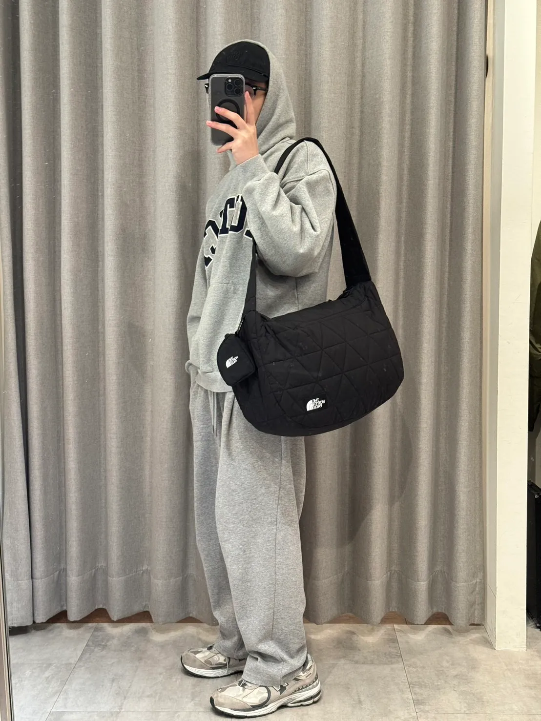 ショルダーバッグ THE NORTH FACE URBAN BIG SHOULDER BAG QT 4FT1579 韓國The North Face URBAN BIG SHOULDER BAG QT