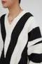 【22FW】韓國 黑白斜紋V領針織上衣