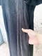 菱格玫瑰浮雕 Ｖ型腰線口袋洋裝_(2色: 黑)