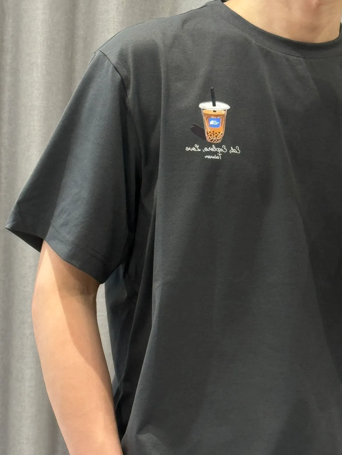 ★THE NORTH FACE☆M'S GOURMET S/S R/TEE NT7UR22 THE NORTH FACE M'S GOURMET S/S R/TEE 美食小標基本款短袖上衣