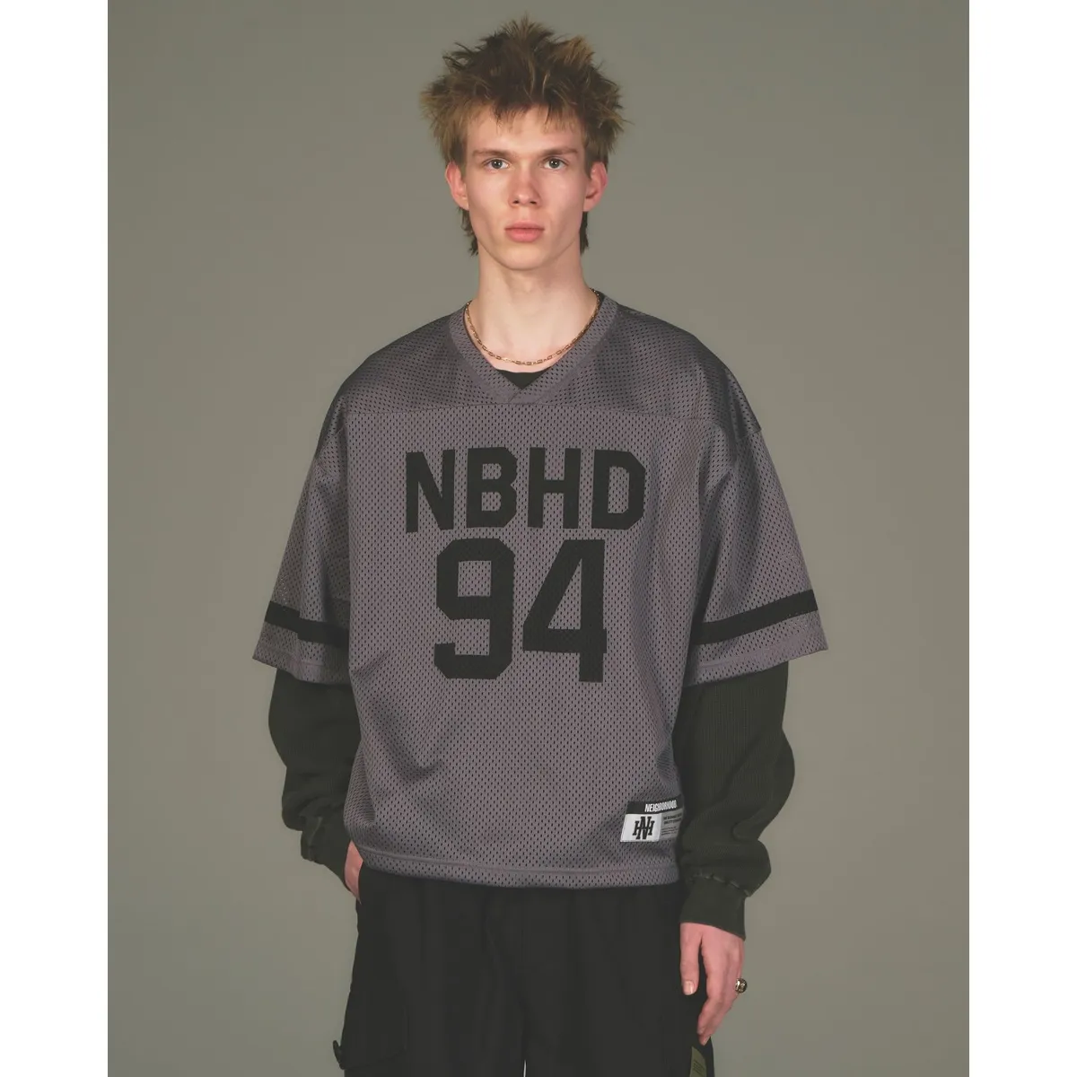 【NEIGHBORHOOD】HOCKEY V-NECK SS NEIGHBORHOOD Hockey V-Neck SS Grey | HAVEN