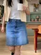 LINENNE－midi denim skirt (medium blue)：中藍刷色牛仔短裙
