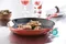 【缺貨】Le Creuset 單柄鑄鐵平底煎鍋 23cm 火焰橘／馬賽藍／櫻桃紅