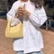 LINENNE－moa ribbon blouse (2color)：背部綁帶造型襯衫