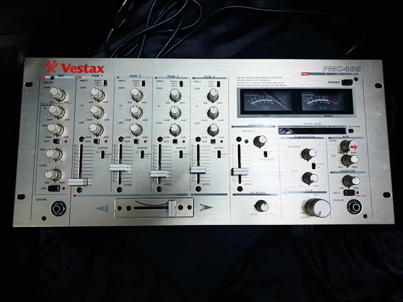 海外並行輸入正規品 DJミキサー☆pmc-400 vestax☆ジャンク DJ機器 