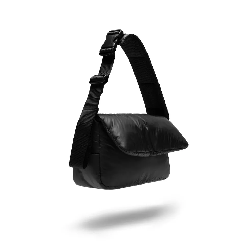 現貨】CLESSTE｜PADDED FLAP HOLIDAY BAG