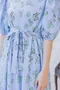 粉嫩花朵線條 方領絲滑圓裙洋裝＿附腰帶(2色:藍）