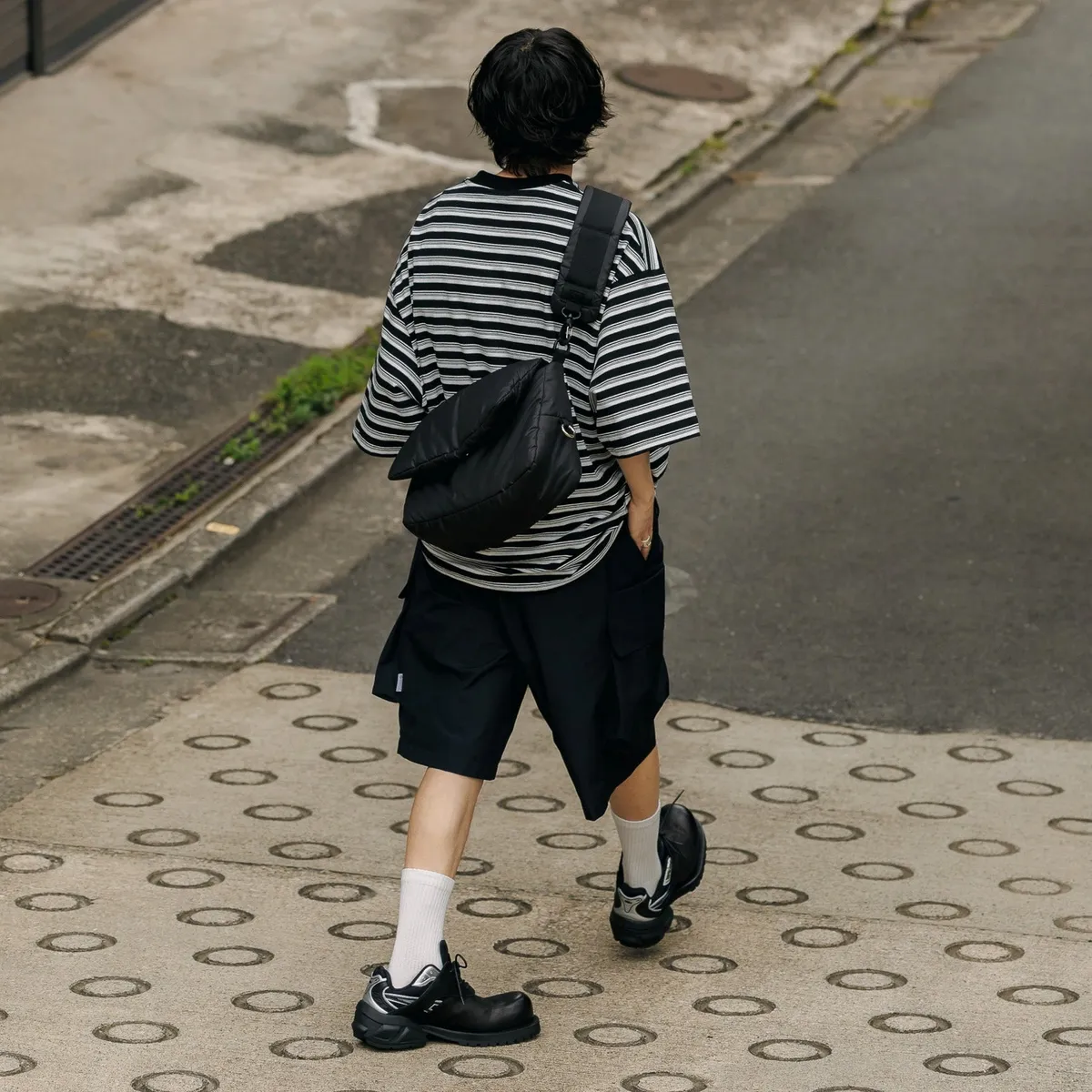 4.9 WED 20:00- PRE ORDER】HOLIDAY BAG