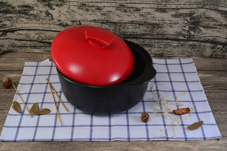 鶯歌製造 紅色23cm 湯鍋 陶鍋 滷味鍋 燉鍋 3~4人份