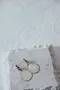 COR-DATE｜小手水滴貝殼耳環