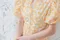 黃色繡線布蕾絲 花邊領口寬腰封洋裝＿（Ｓ～Ｌ）
