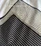 【現貨】正韓 英倫 minimalist 極簡線條感方形絲巾
