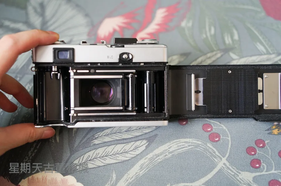 OLYMPUS 35 DC 40mm f1.7 RF 底片相機底片隨身機