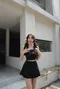 Vibe聚光燈-韓國線條平口上衣+線條百褶裙 套裝