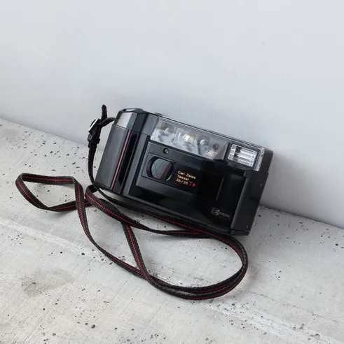 KYOCERA TD CARL ZEISS 35mm F3.5 底片傻瓜相機卡爾蔡司