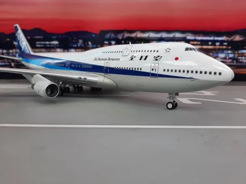 J.Fox 1/200 全日空ANA B747-400 JA8958