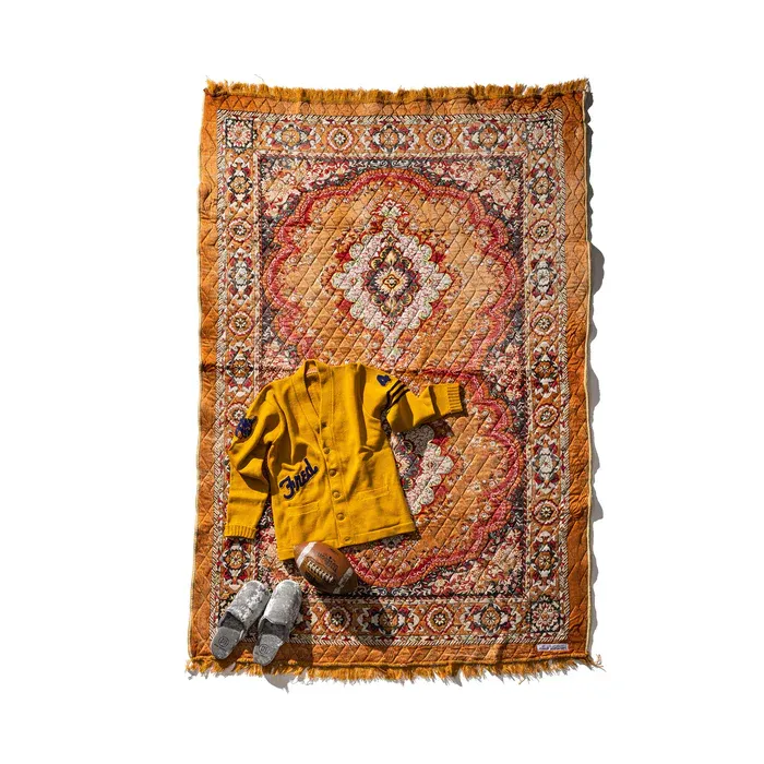 PUEBCO INDIAN FESTIVAL RUG / Gold