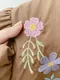 花葉刺繡 荷葉飛袖方領度假洋裝_(2色:綠/咖)