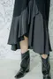 黑色緞面層疊裙擺 羅紋衛衣洋裝
