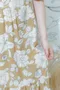 夏日花卉 V領傘袖腰封洋裝_(4色:卡其)