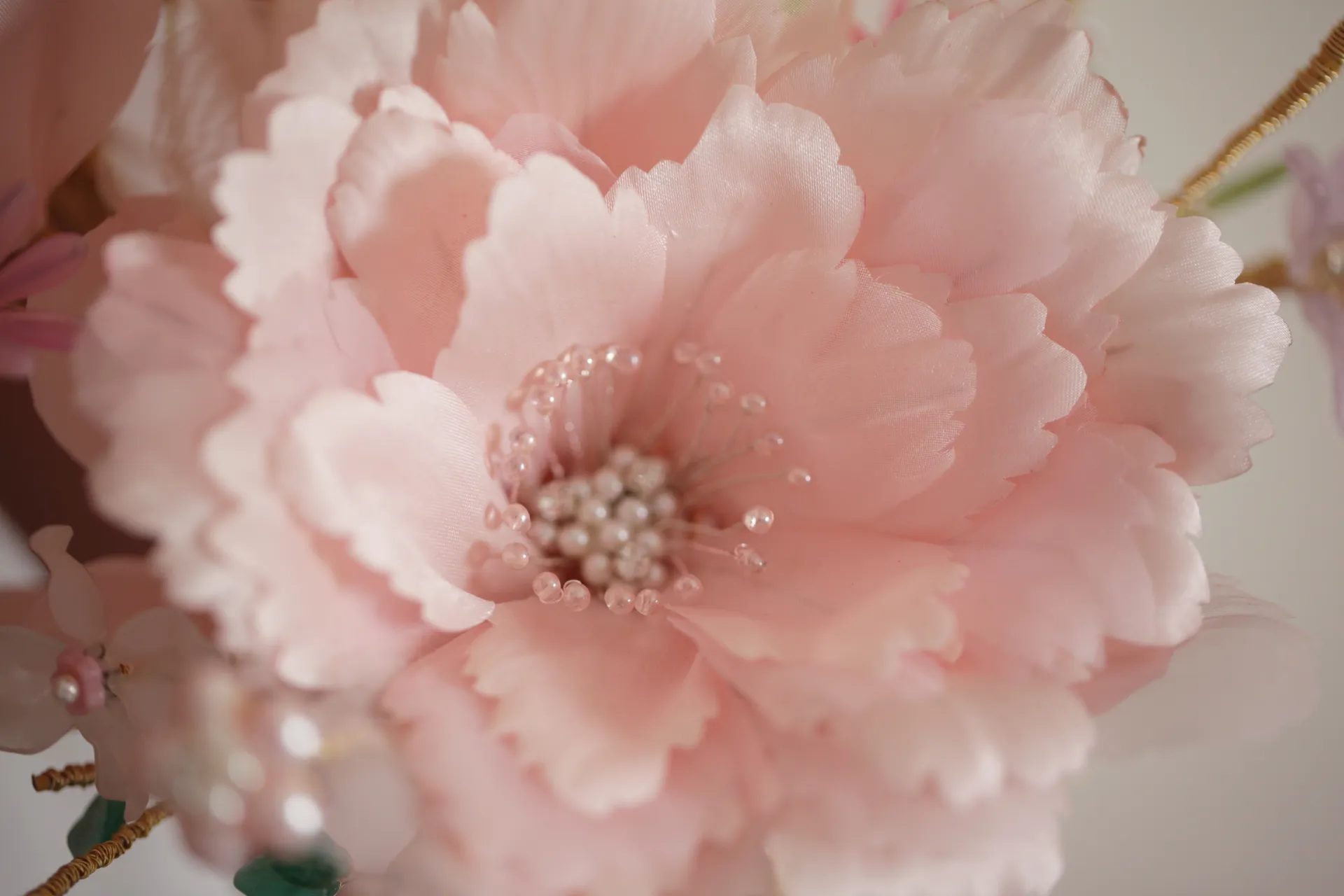 牡丹扇型珠寶捧花 手工花束 Peony Bouquet