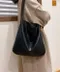 《 現貨 》日本🇯🇵chaco closet 皮革方形肩背包